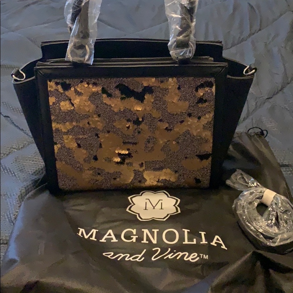 Magnolia & Vine Commuter Tote